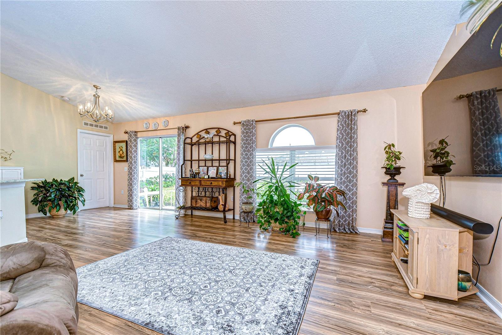 Beautiful and Bright Family Room!