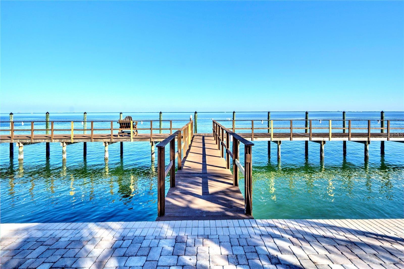 Fishing pier