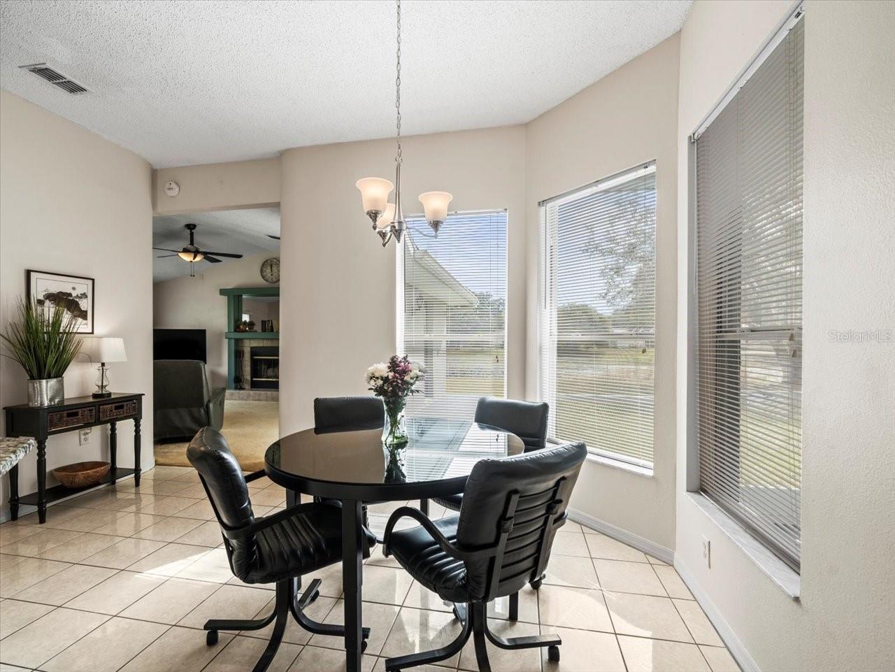 Wonderful Breakfast Nook