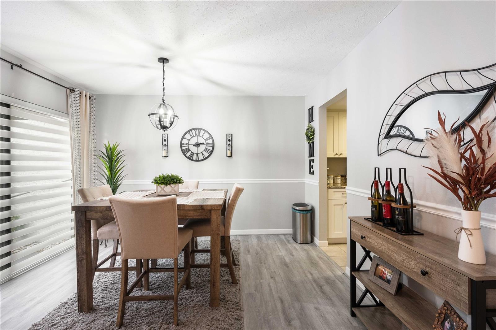 Dining room going into Kitchen