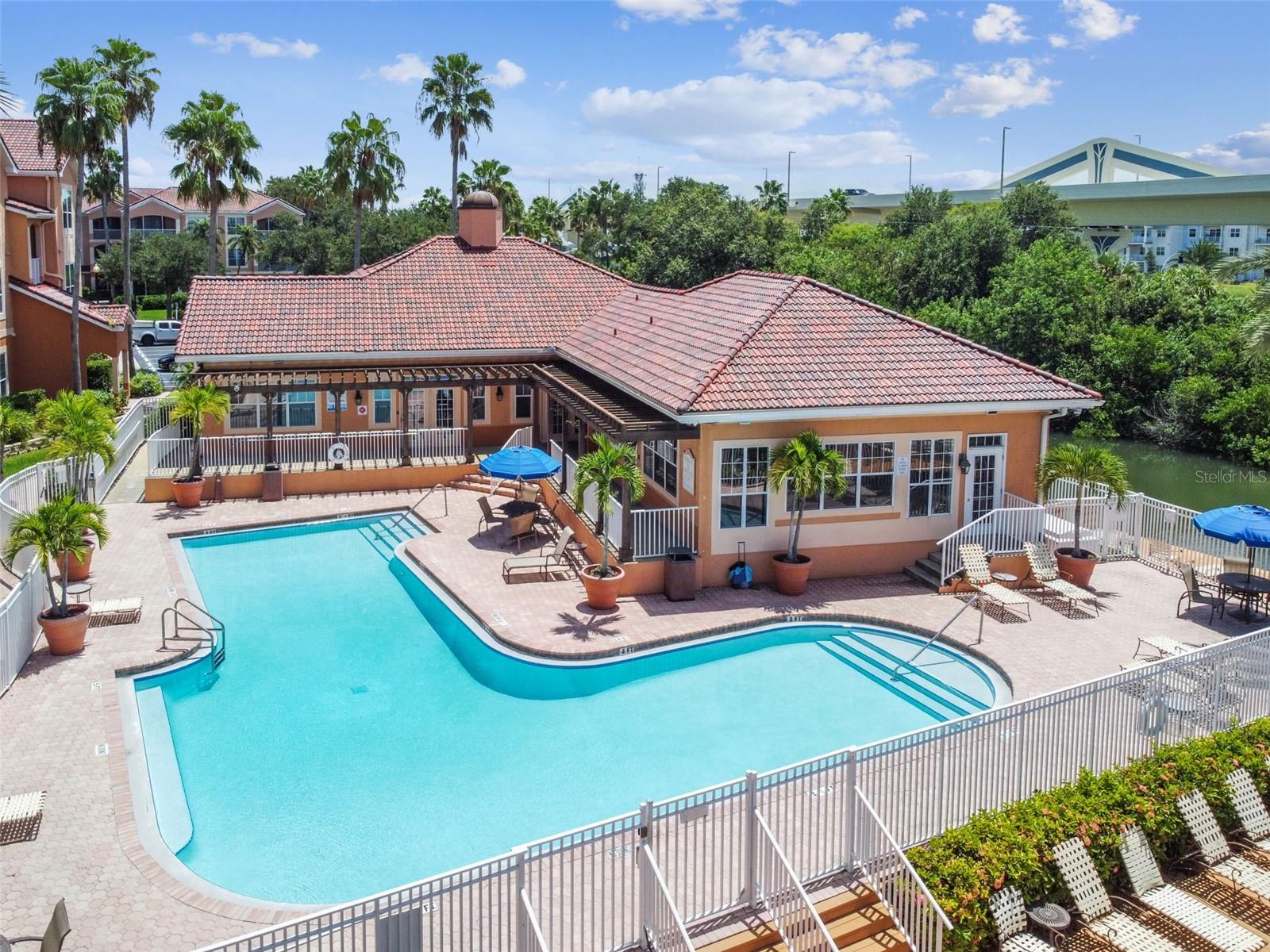 Clubhouse with Indoor Lounge