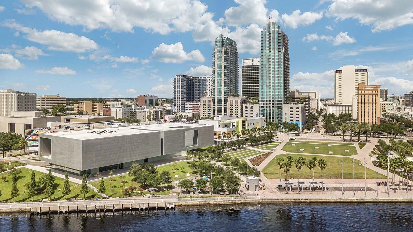 Downtown Tampa and Curtis Hixon Park