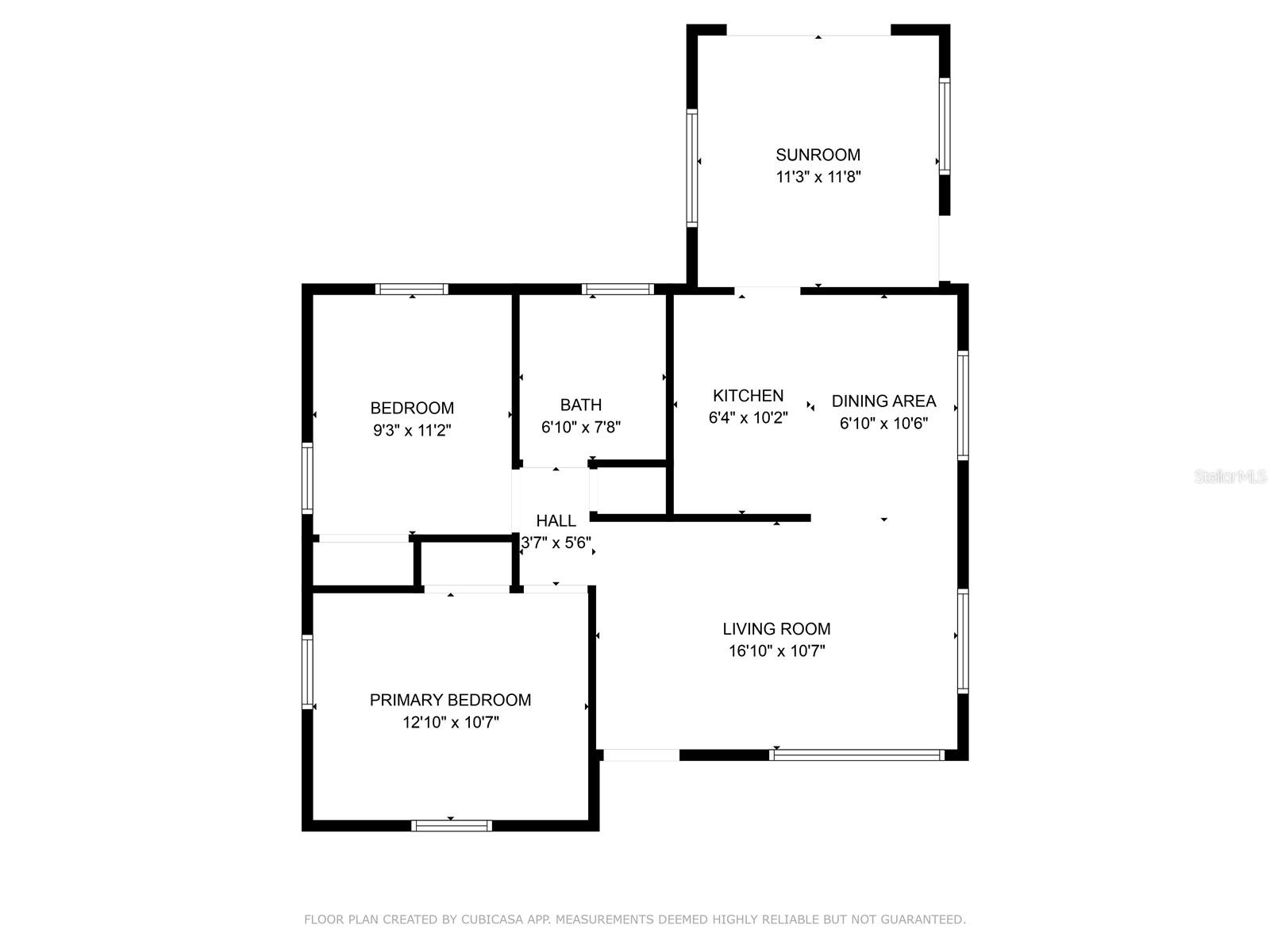 Floorplan with dimensions.