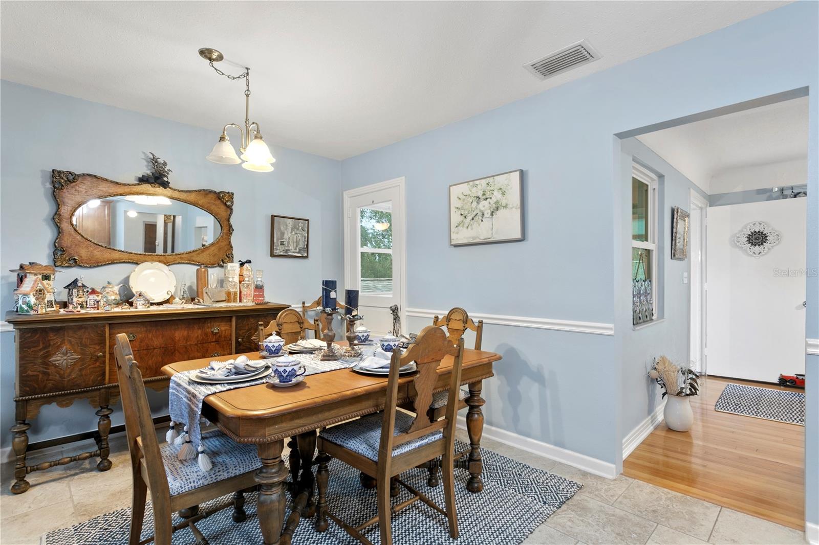 back house dining room