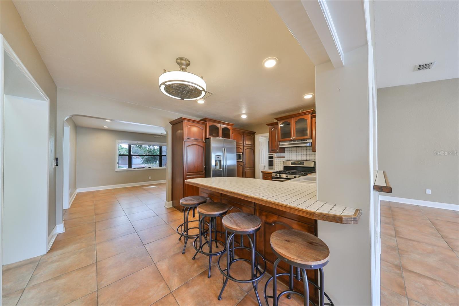 Breakfast bar in kitchen