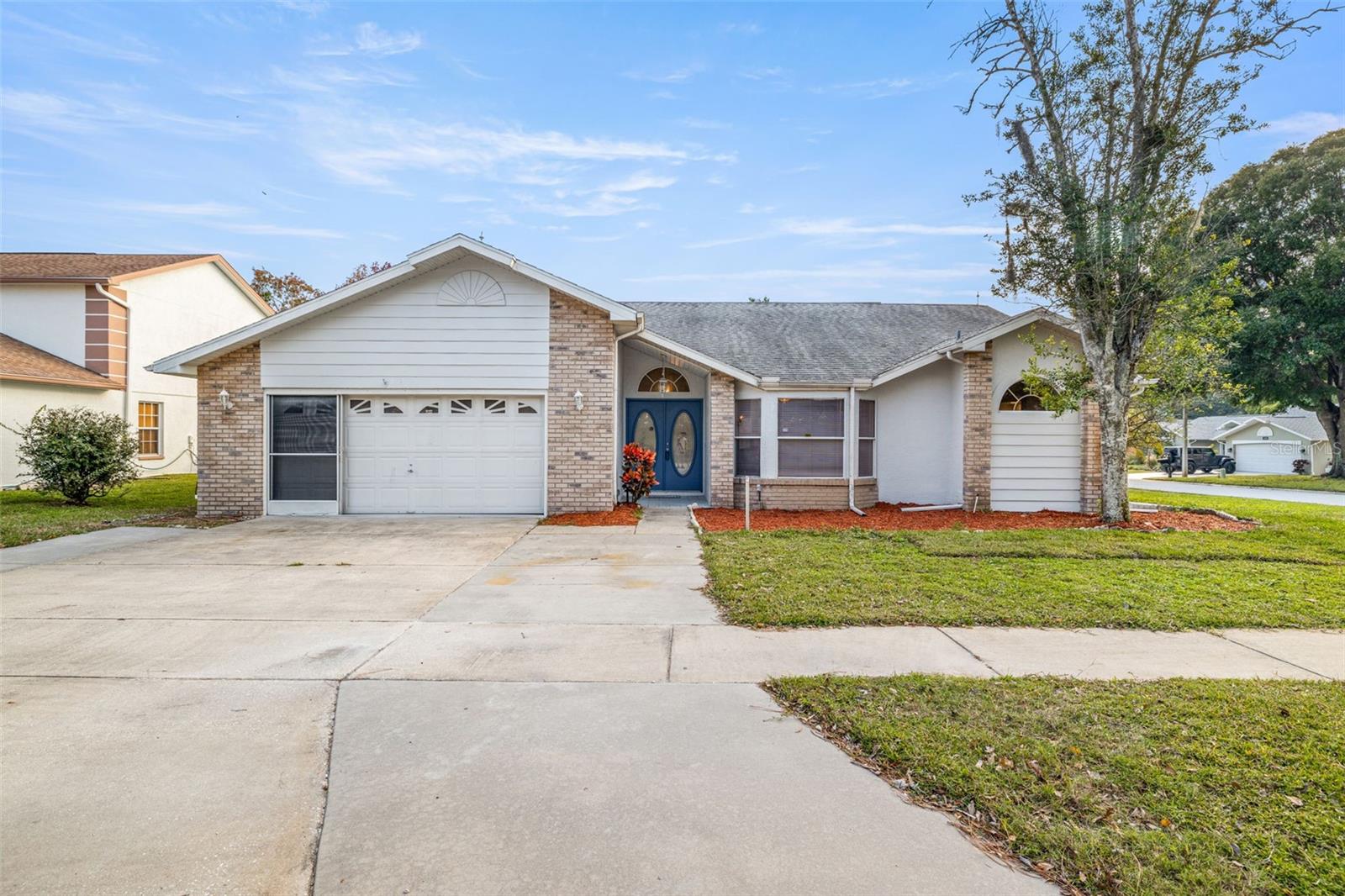 2 Car Driveway / Garage