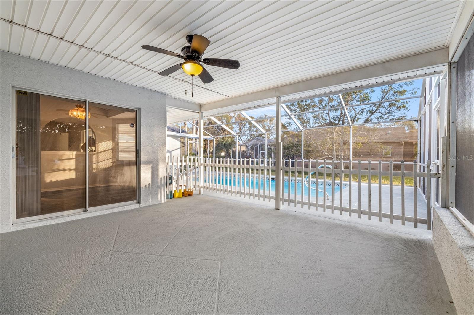 Screened & Covered Lanai