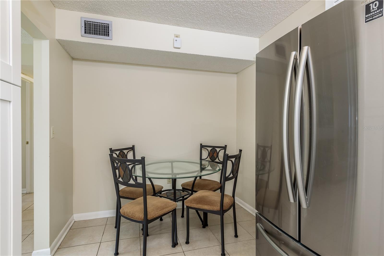 Kitchen dining nook