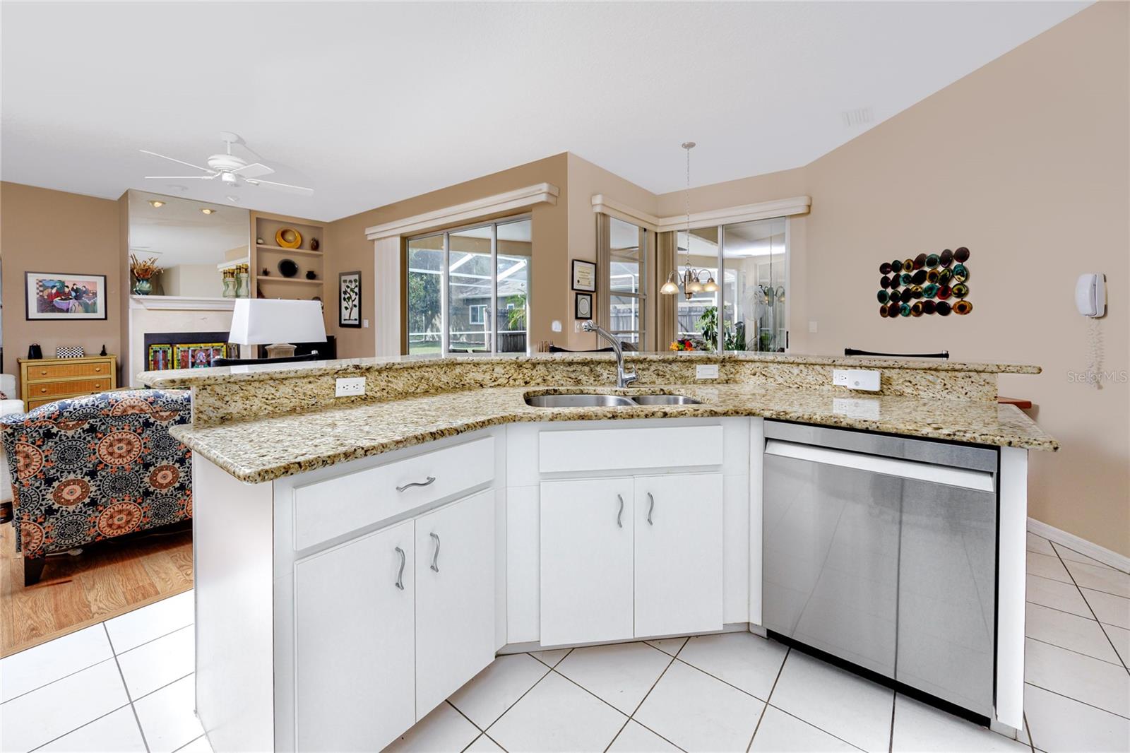 Kitchen Island -4466 Worthington Ct, Palm Harbor, FL 34685