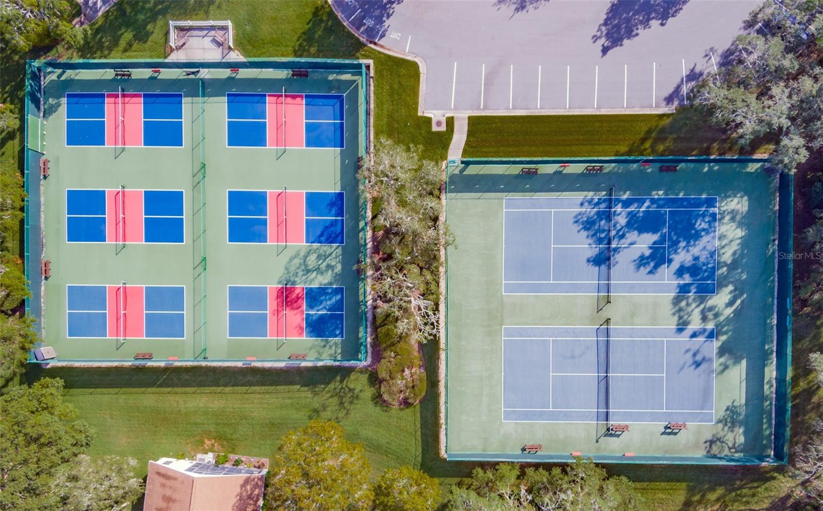 Community Pickleball & Tennis Courts