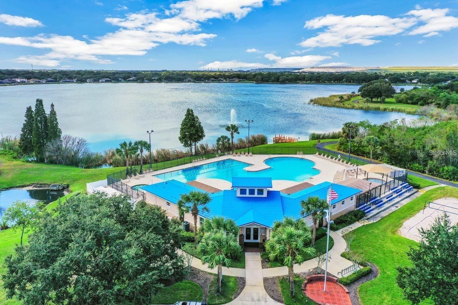 Pool, hot tub, covered children's pool area, covered seating, tables, bathrooms. A great way to spend a lazy day