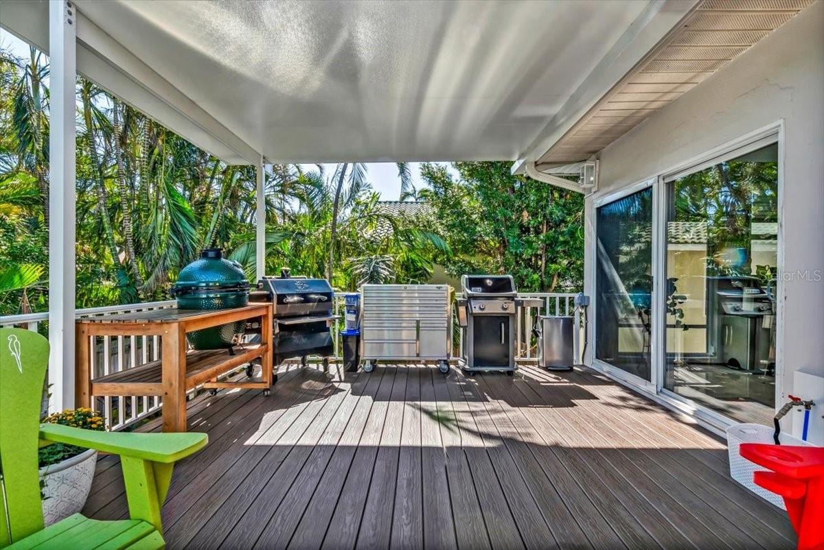 The outside deck provides another outdoor space with lot's of room for dining and, ideal for grilling up your favorite foods.