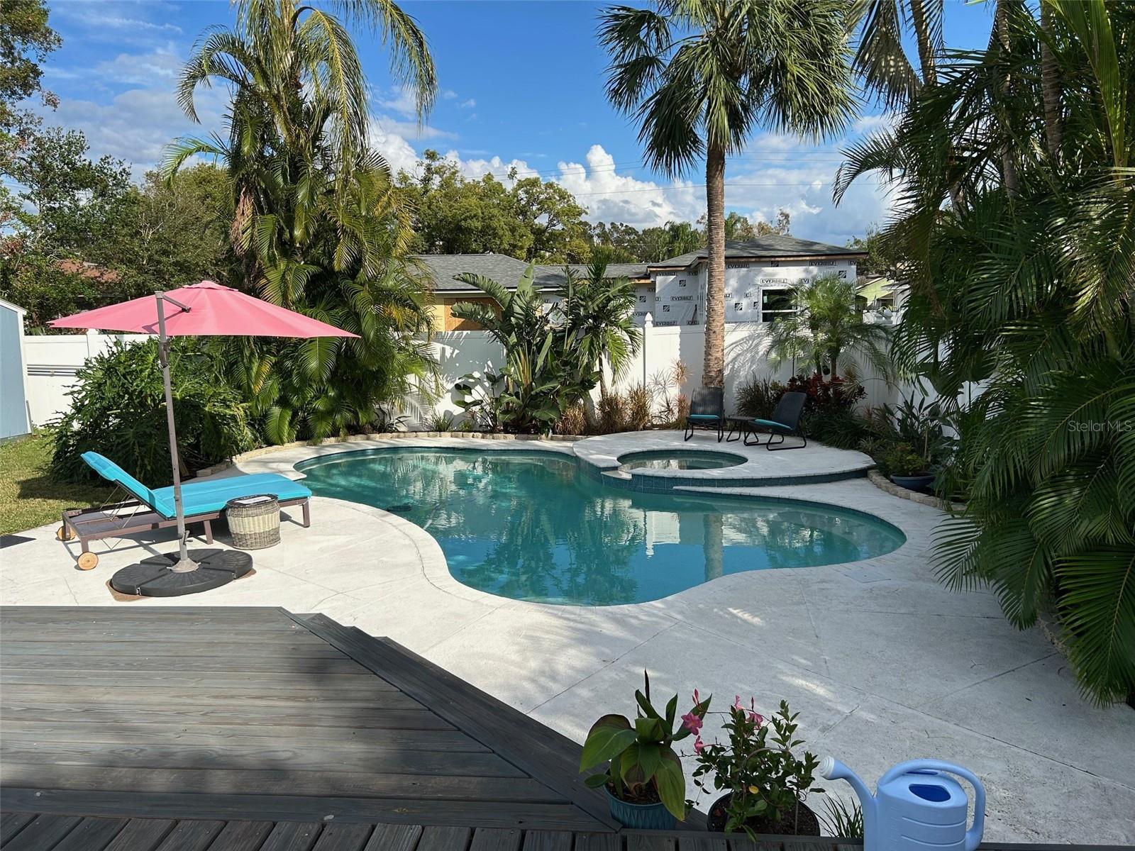 DECK STEPS DOWN TO SALT WATER POOL