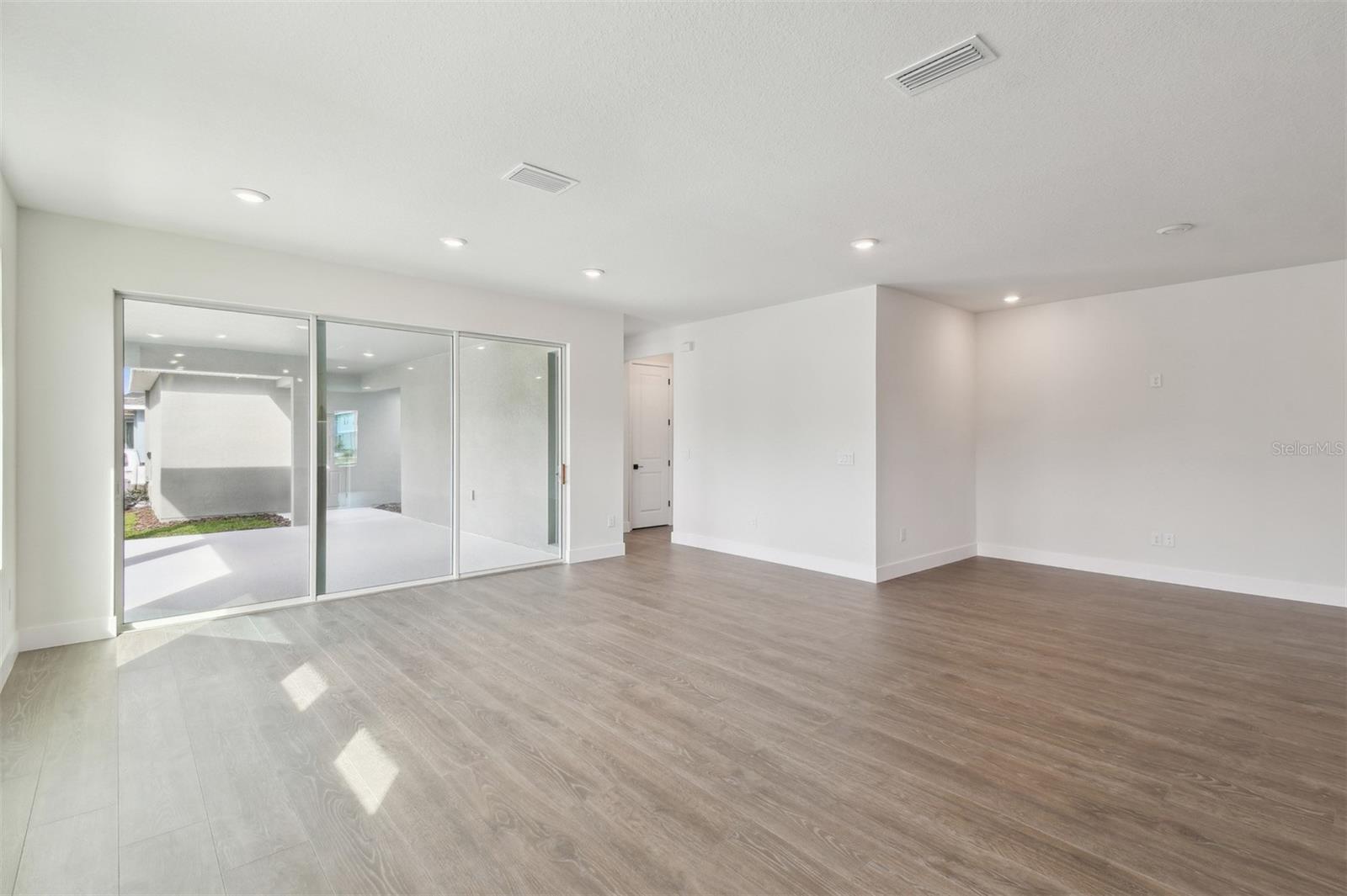 Family & Dining Room