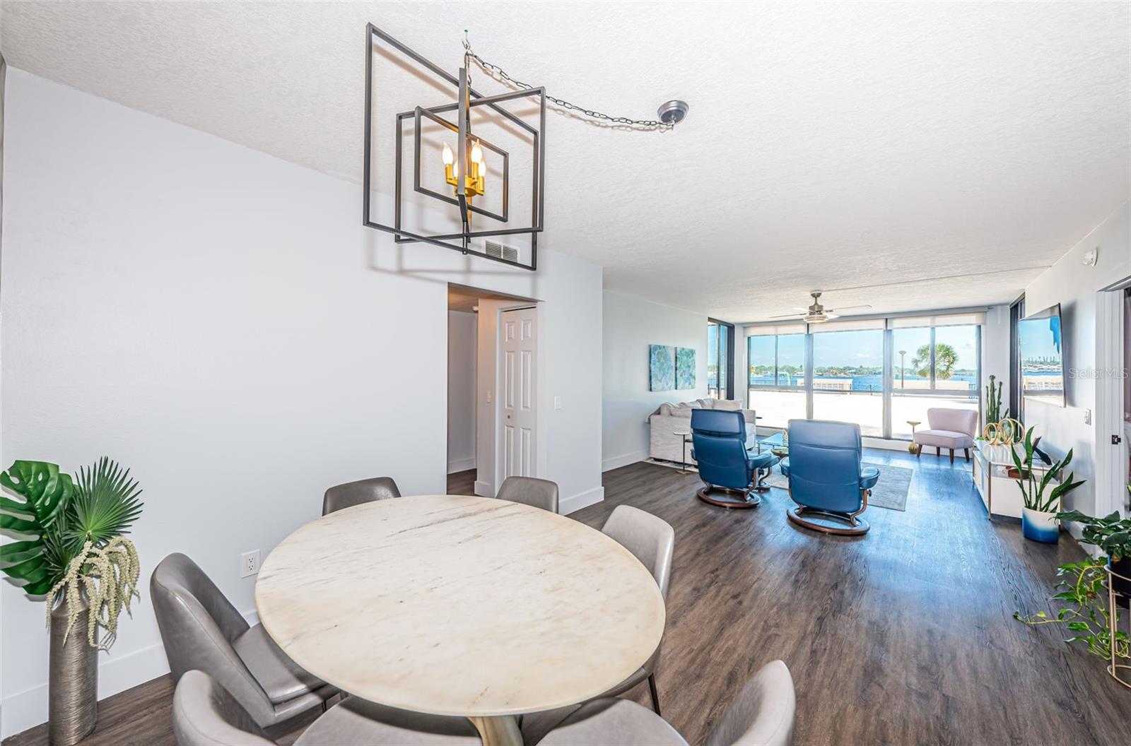 Dining room/living room combo