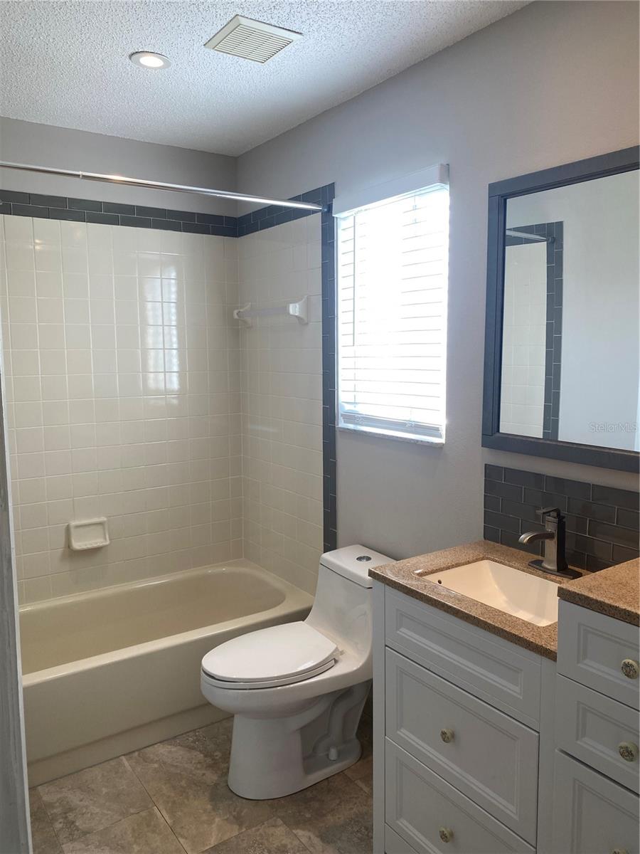 2nd floor jack & Jill bathroom between bedroom and bonus room