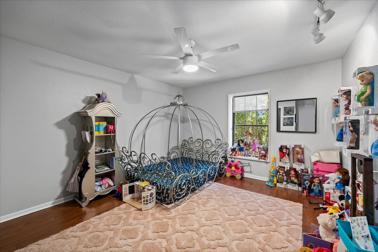 Upstairs Guest Bedroom 2