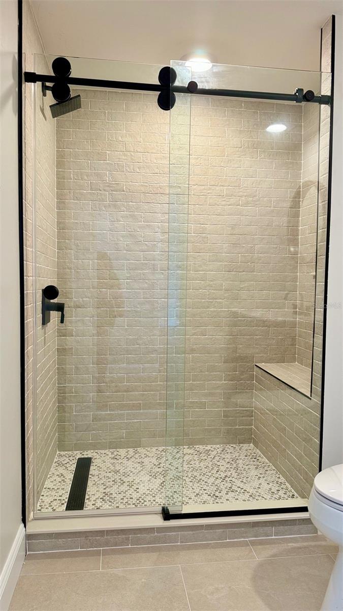 36750 US 19 N #2789 New Shower