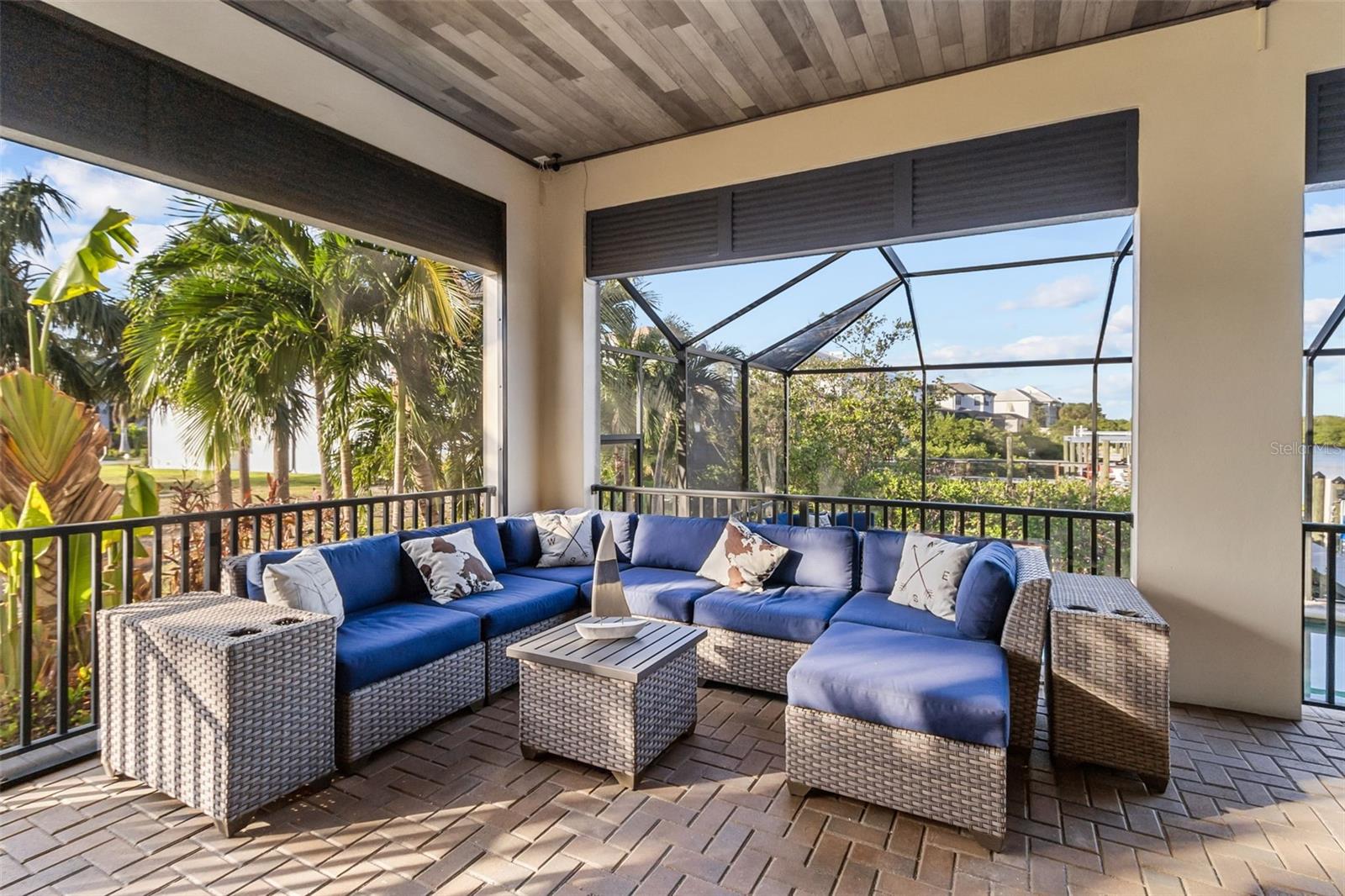 Outdoor Space - 3029 Christophers Watch Lane Ruskin, FL