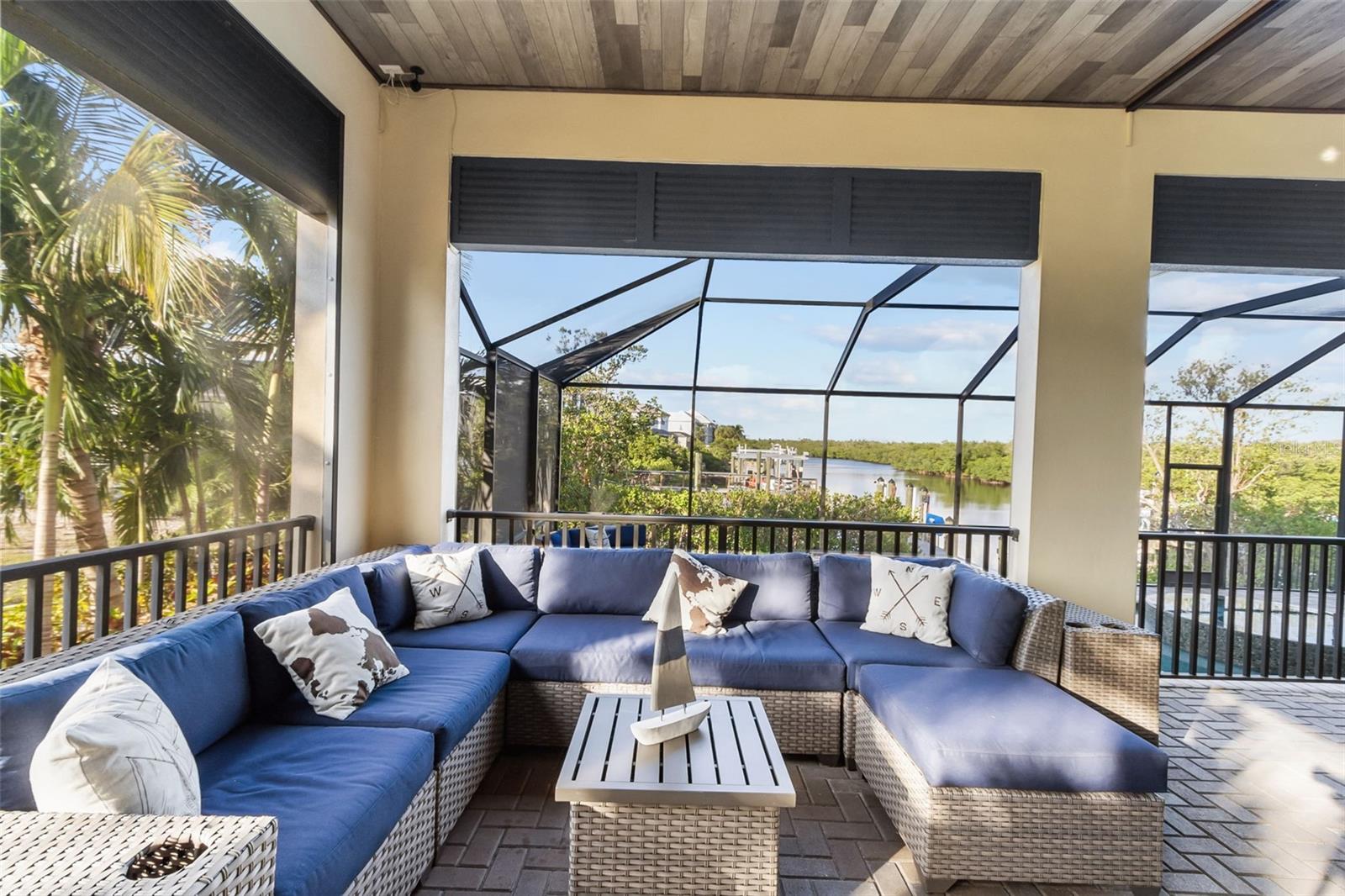 Outdoor Space - 3029 Christophers Watch Lane Ruskin, FL