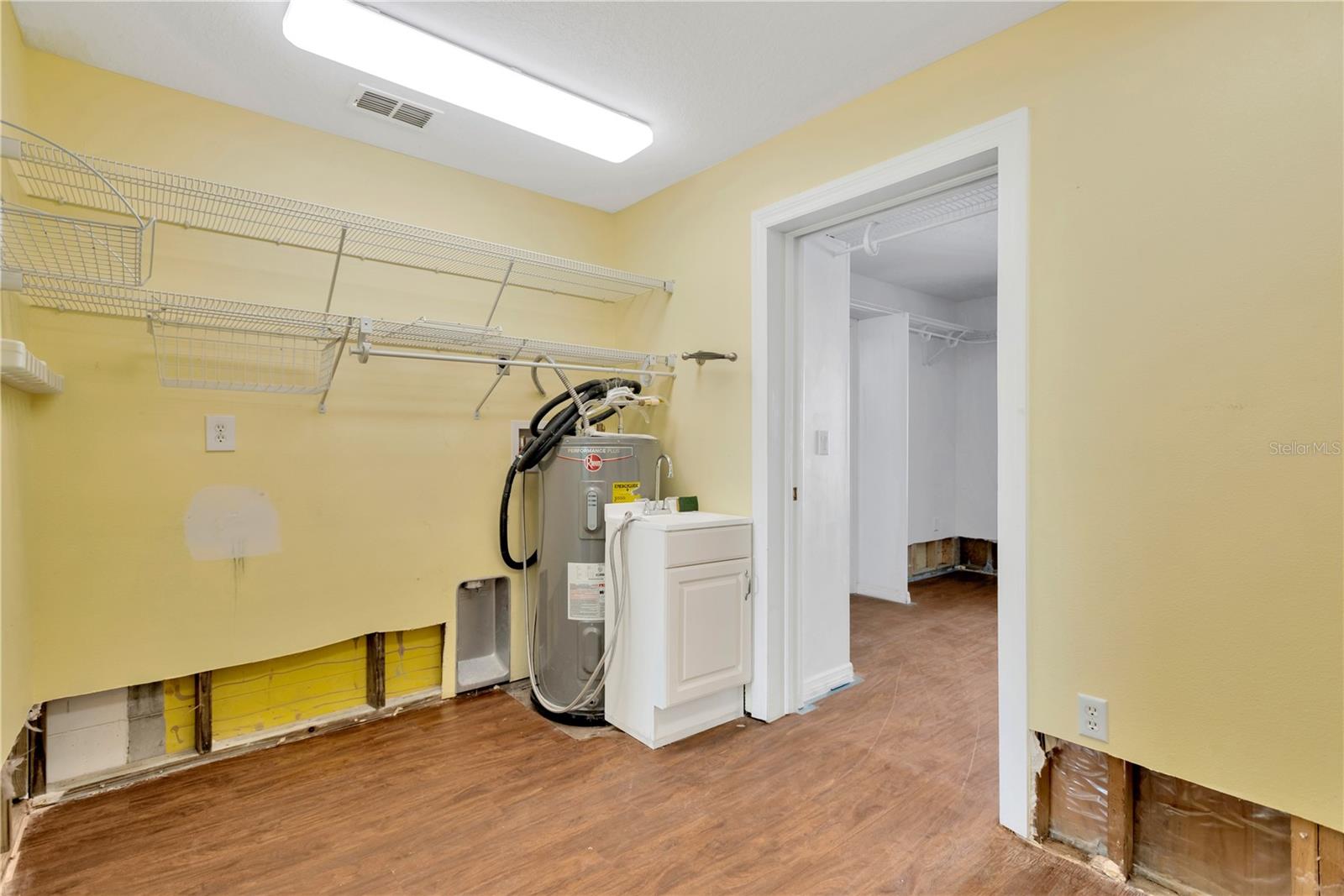 Utility Room / Pantry / Inside Laundry