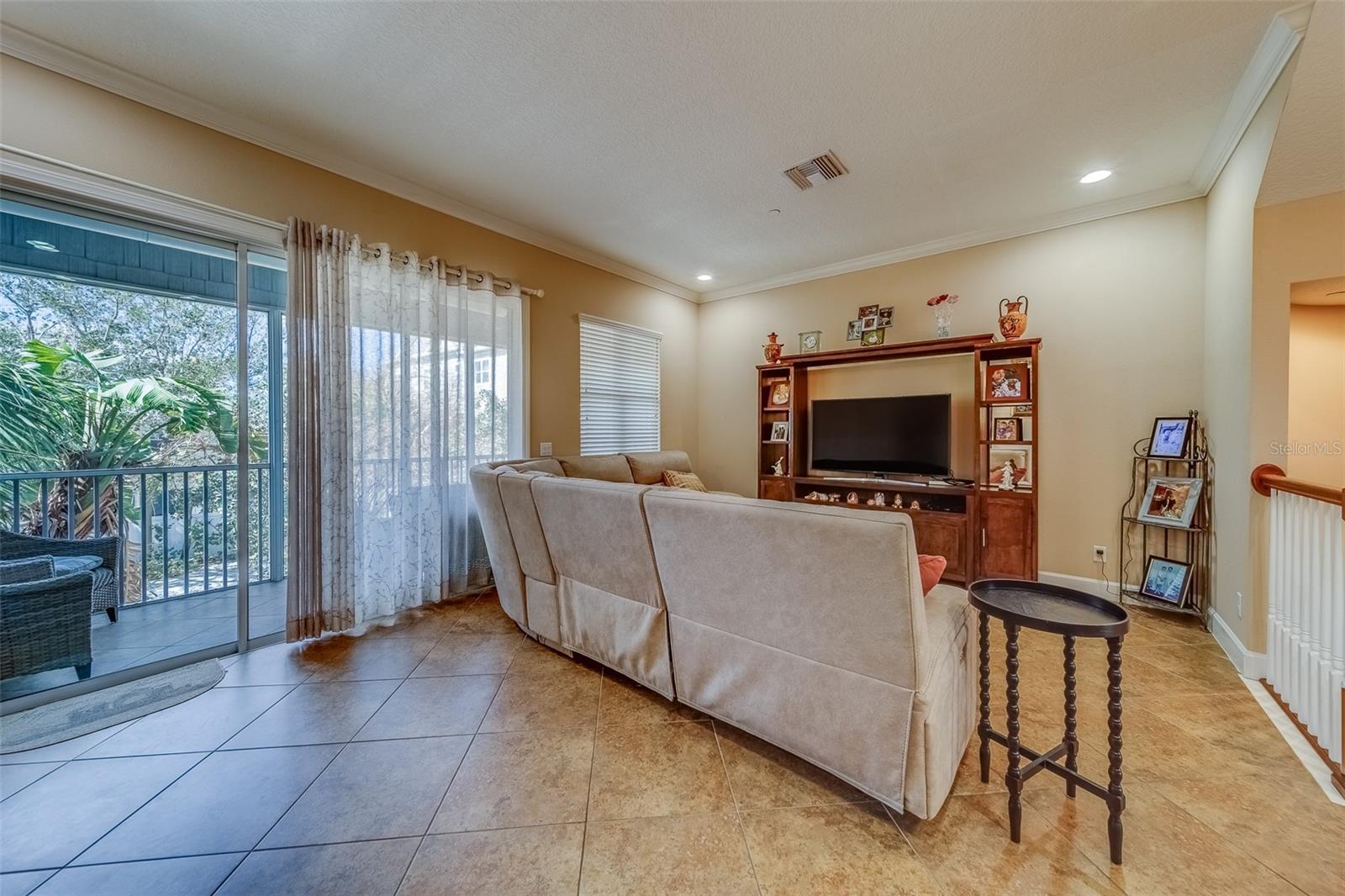 Living room /patio doors