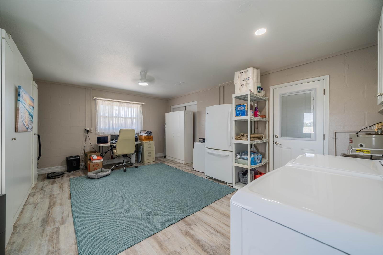 Laundry/Craftroom/3rd Bedroom with Murphy Bed