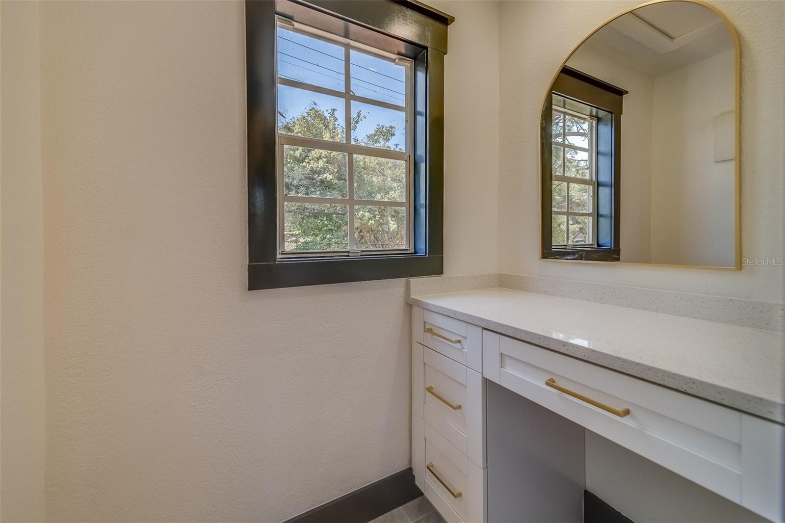 Primary Ensuite - with makeup vanity