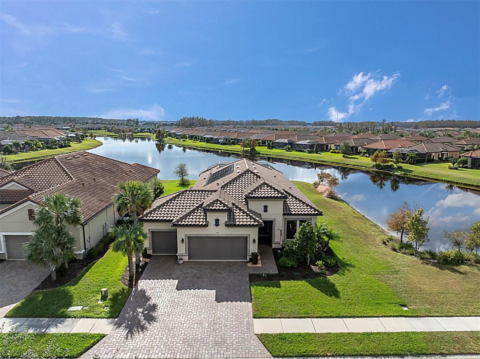 WELCOME HOME TO LUXURY LIVING