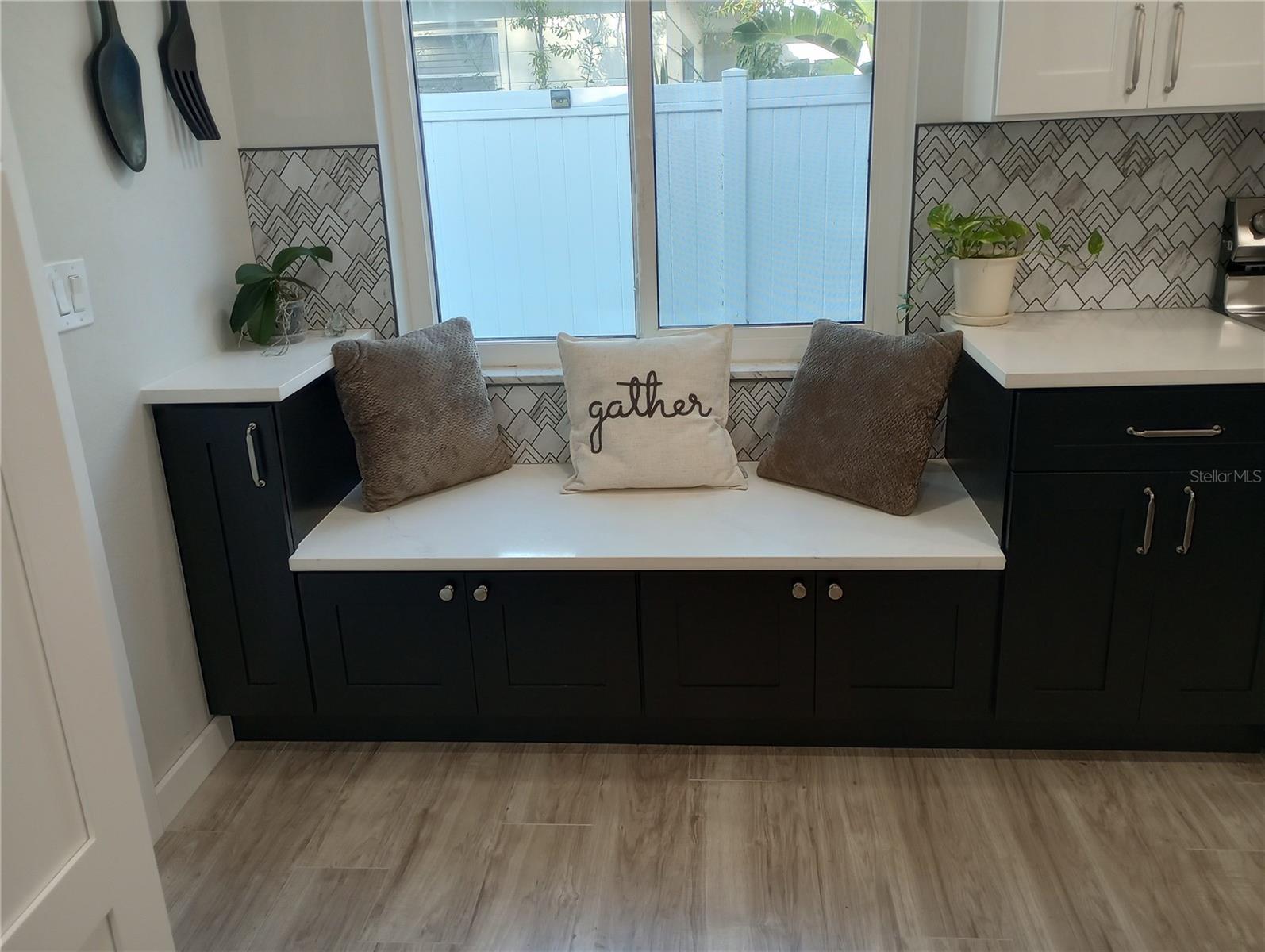 Charming kitchen bench