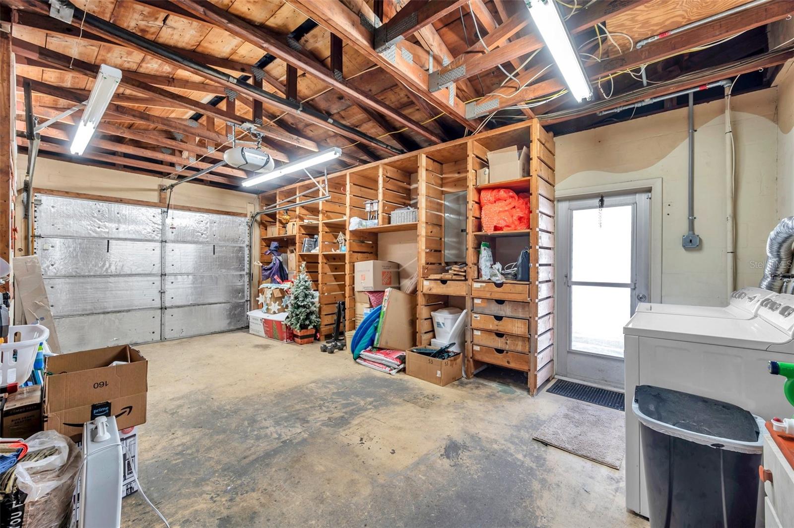 Garage/Laundry