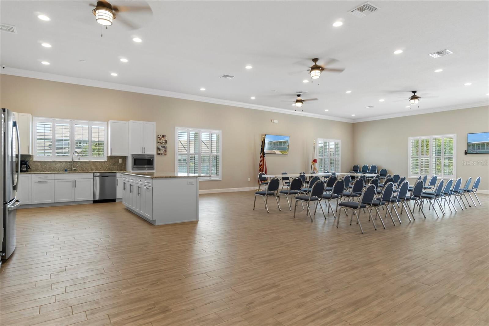 Clubhouse meeting room with kitchen