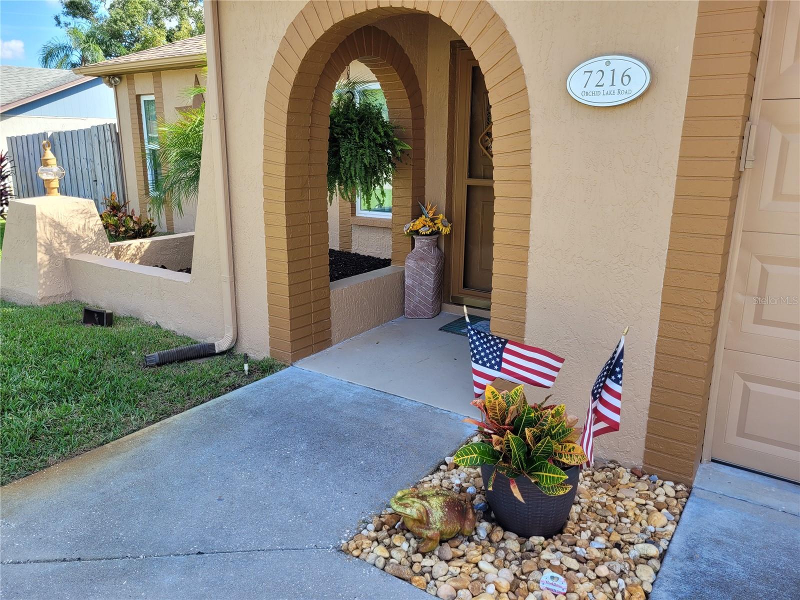 FRONT WALK WAY