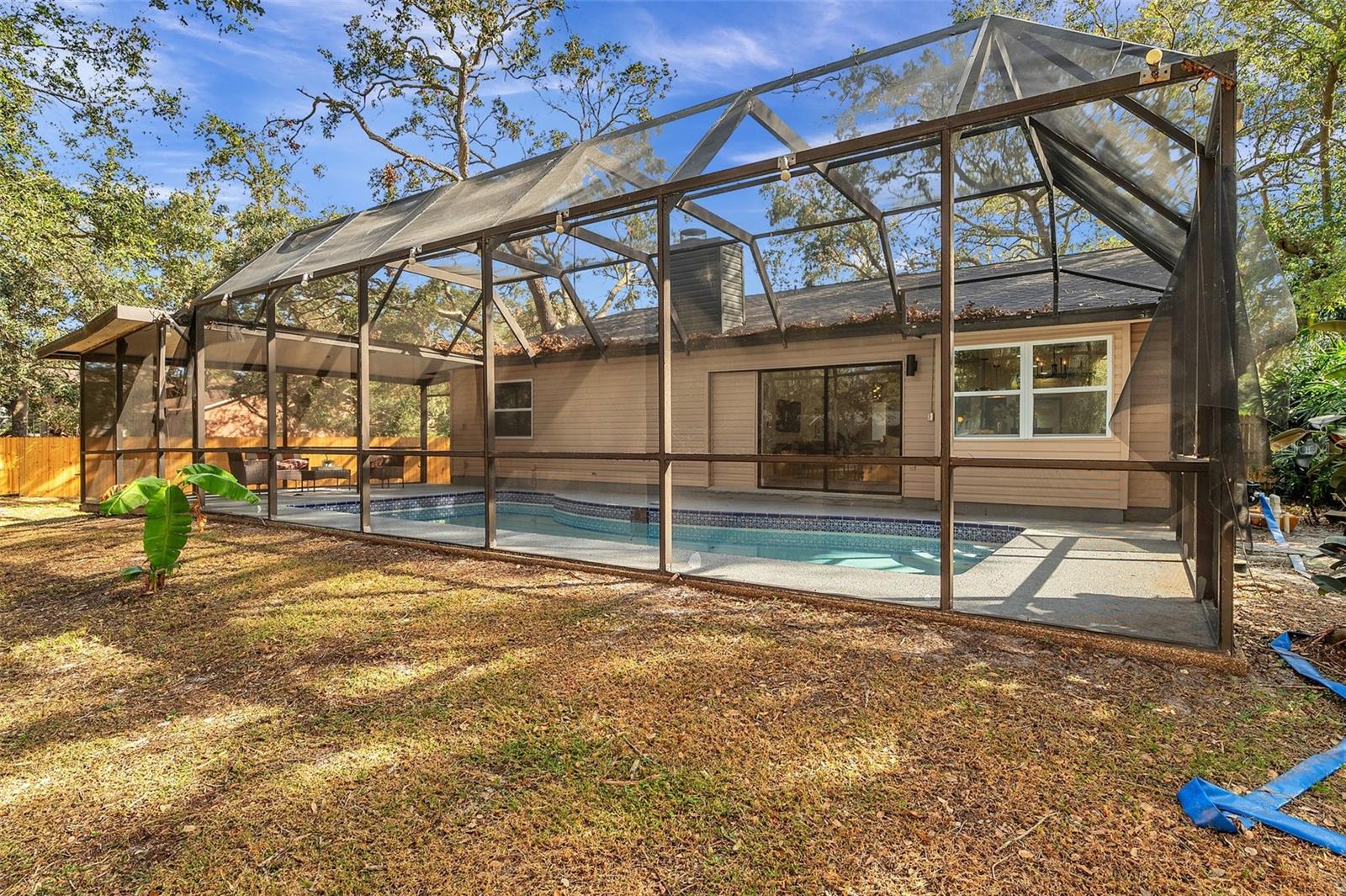 Screened-in Pool