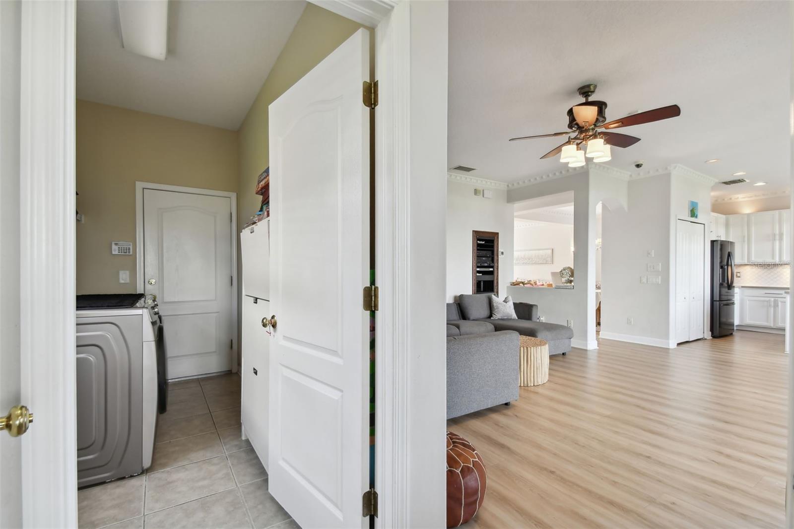 Laundry room off family room to 3 car garage