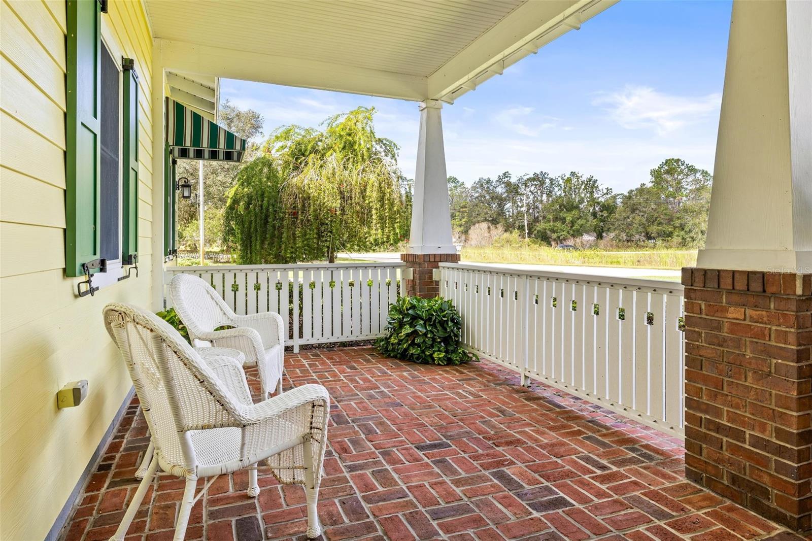 Front porch patio