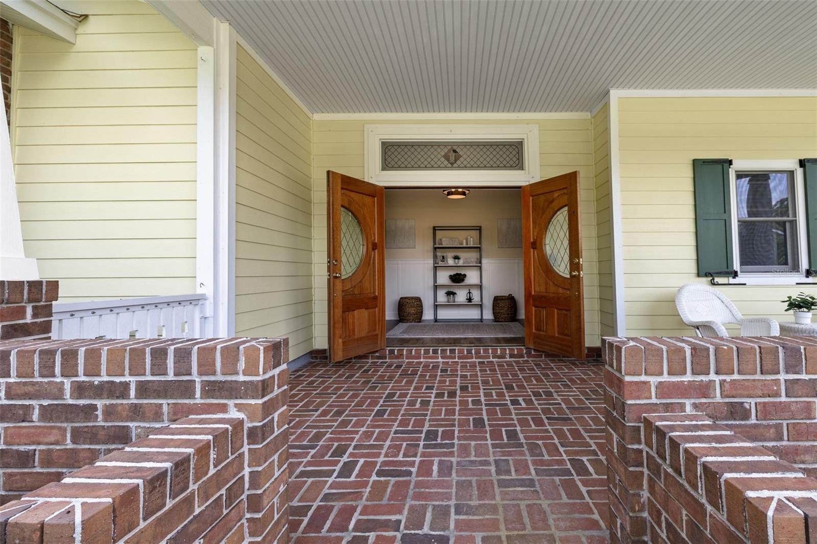 Front porch patio