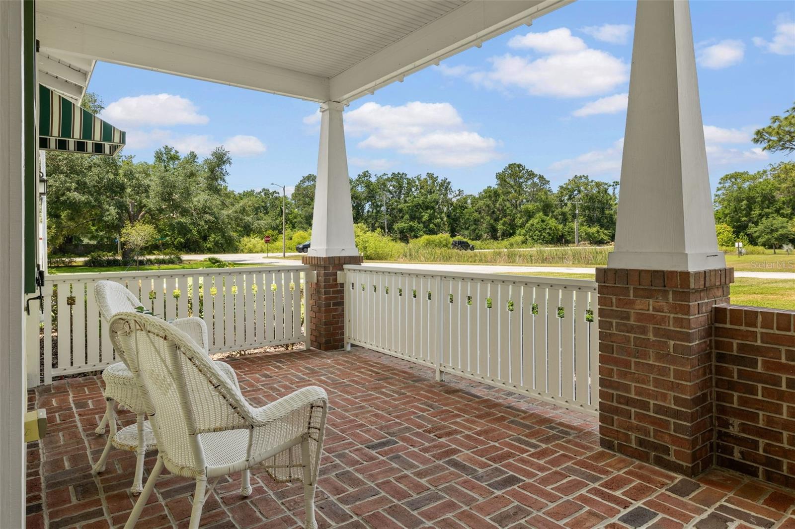 Front porch patio