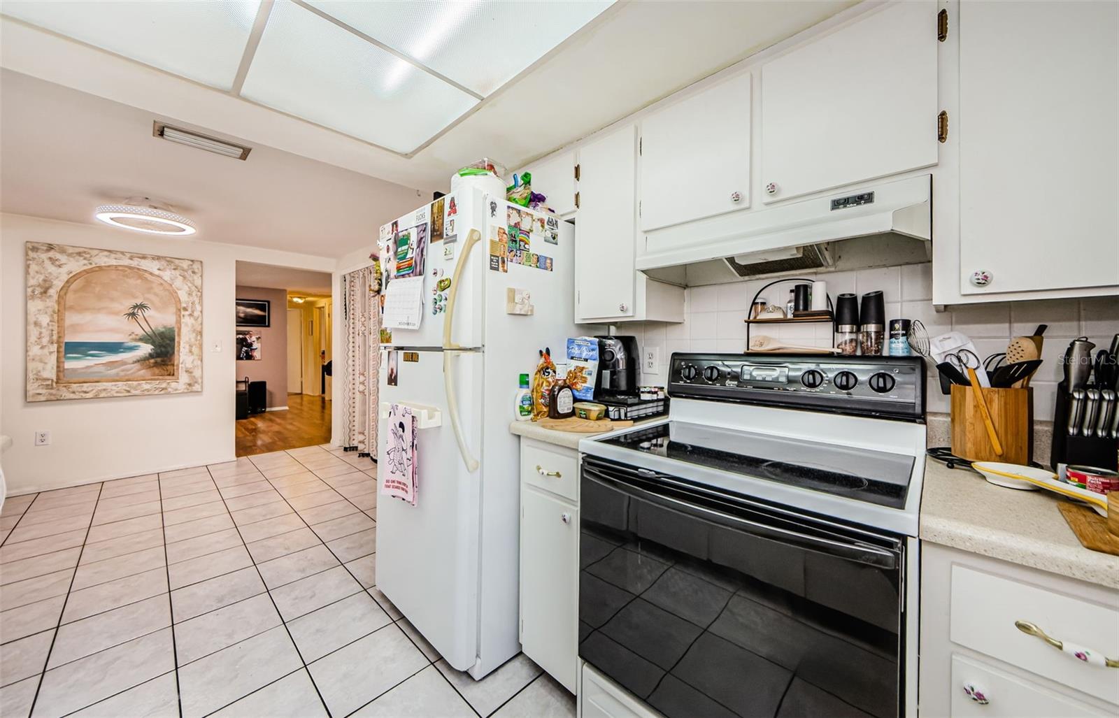 Kitchen with breakfast nook