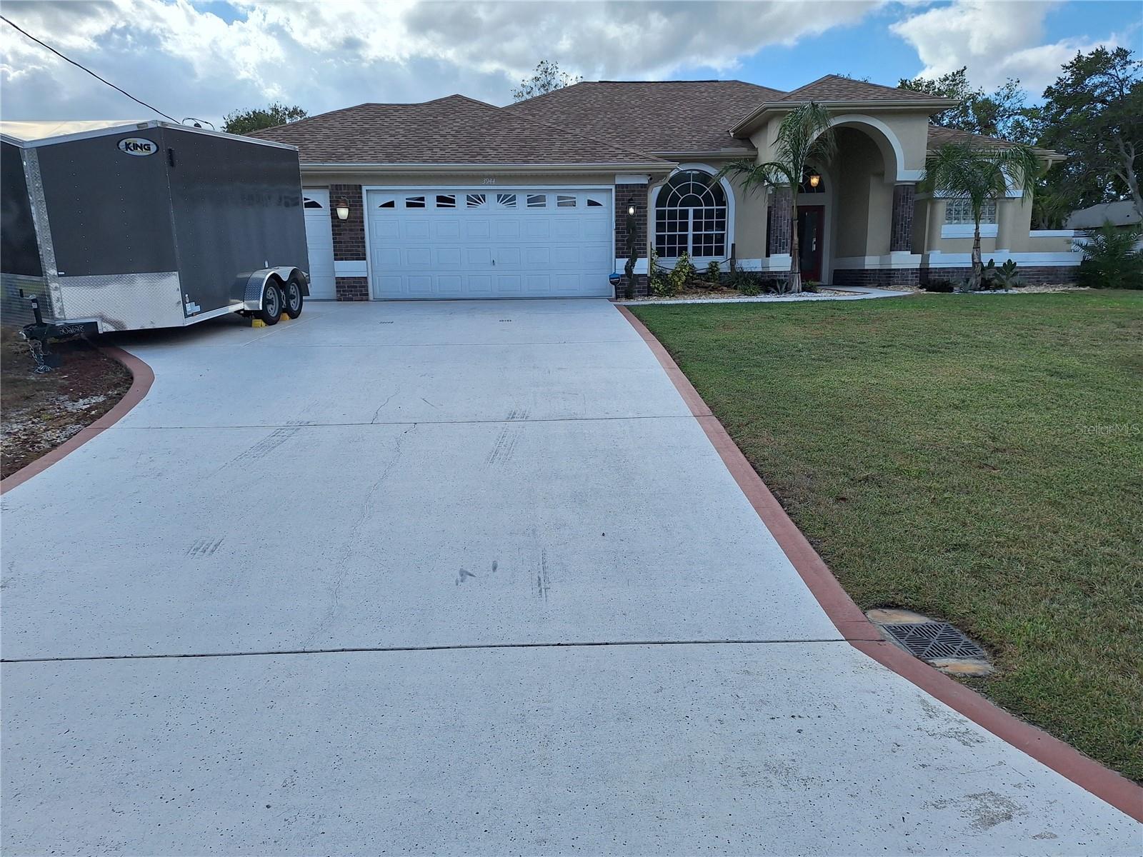 Super Long Driveway enough for at least 4 cars