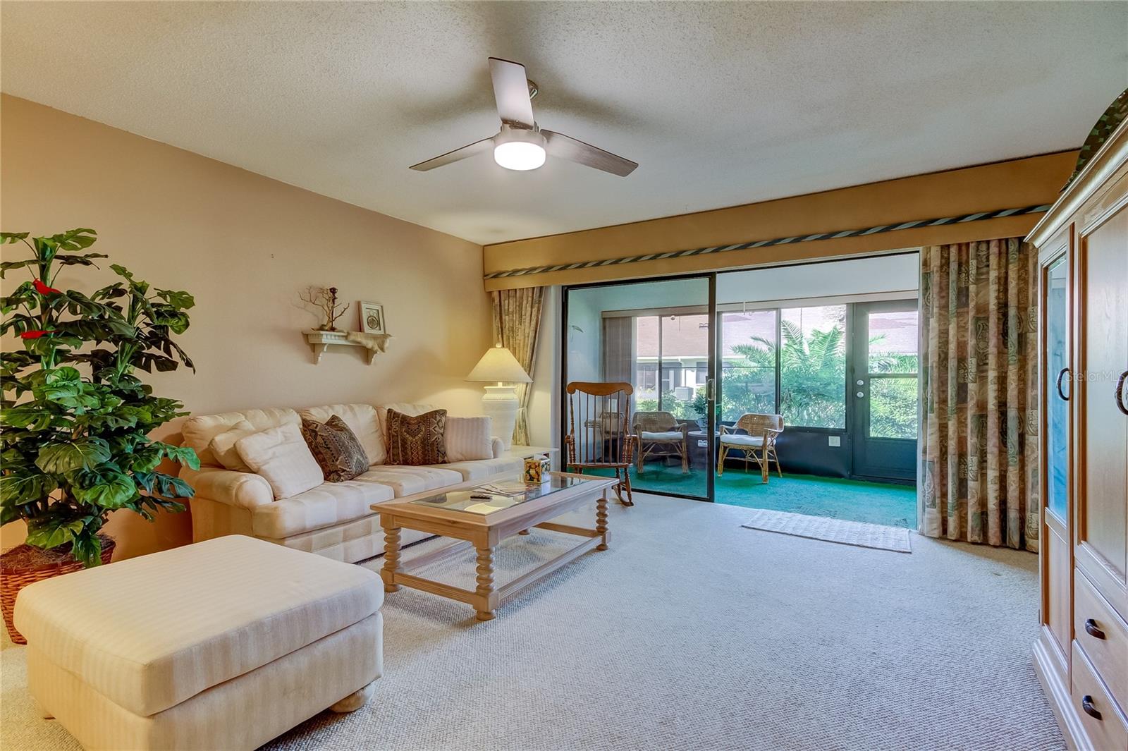 Living Room (15.6' x 13.4') allows for plenty of furnishings..