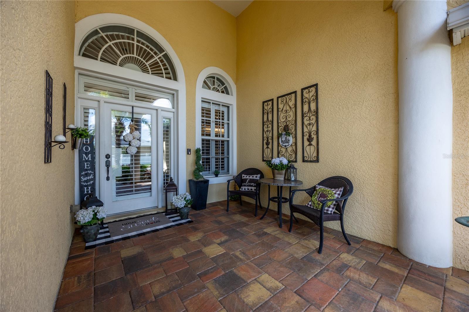 Inviting Entryway into your Home!