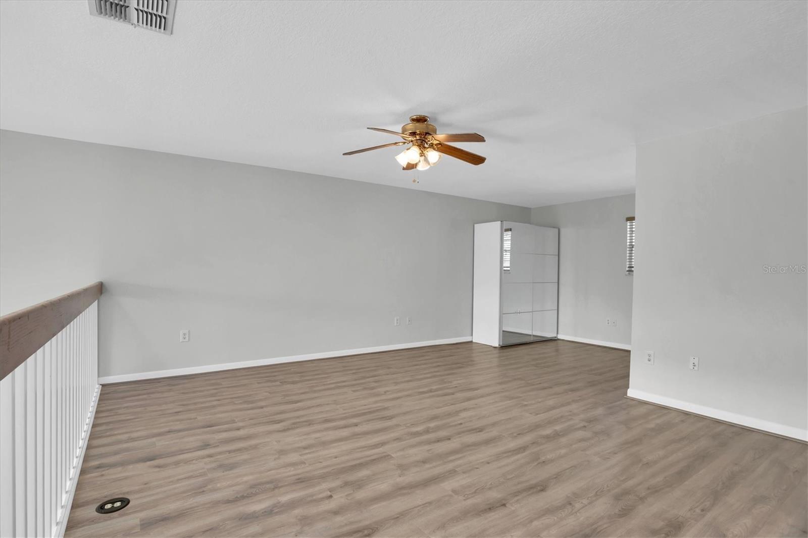 Second floor loft/ bonus room