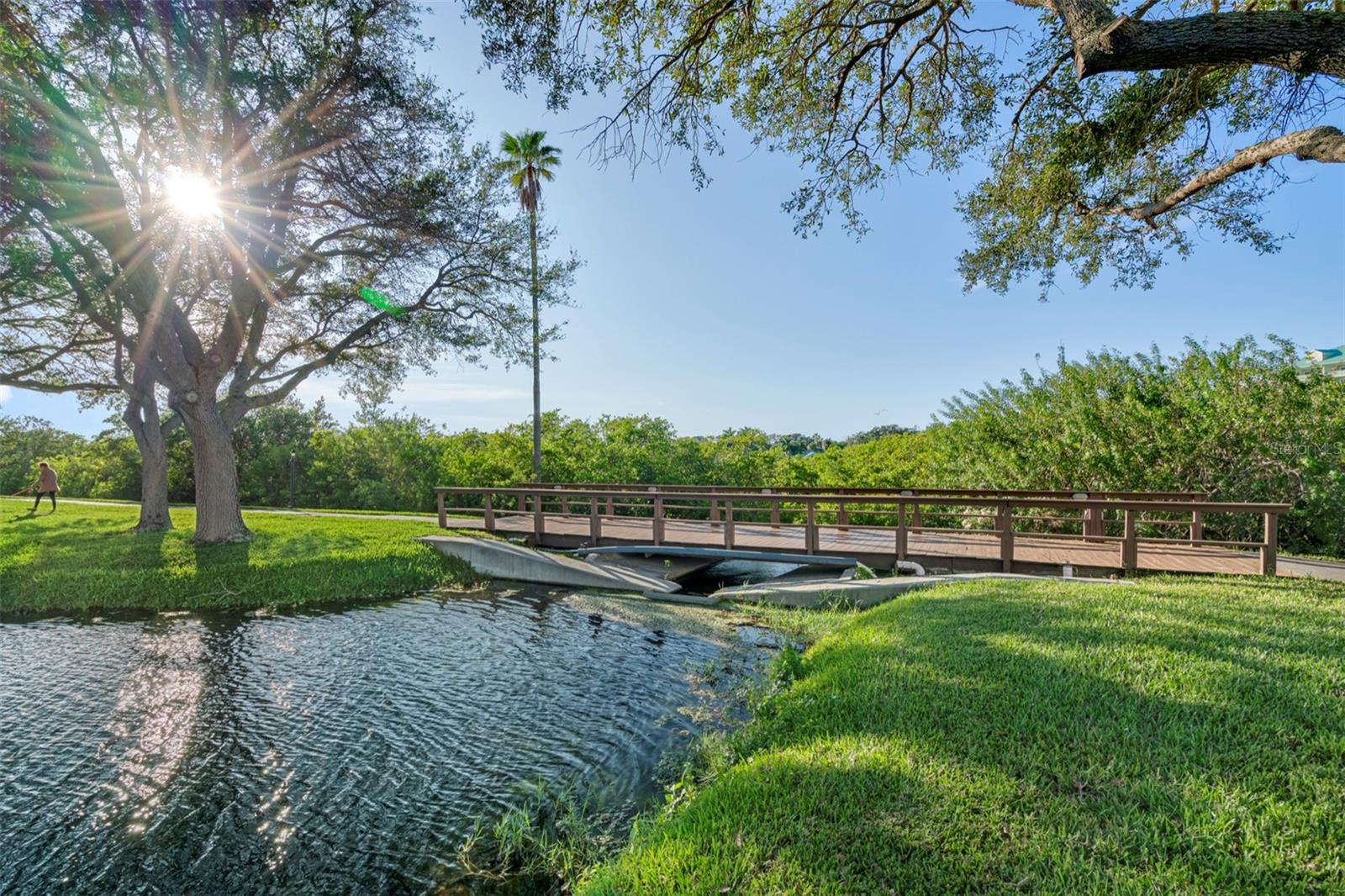 .. This is the Locke that allows the fresh water from the Natural Springs to flow into the Intracoastal Waterway.. Location is between Shipwatch Building 1 and 2..