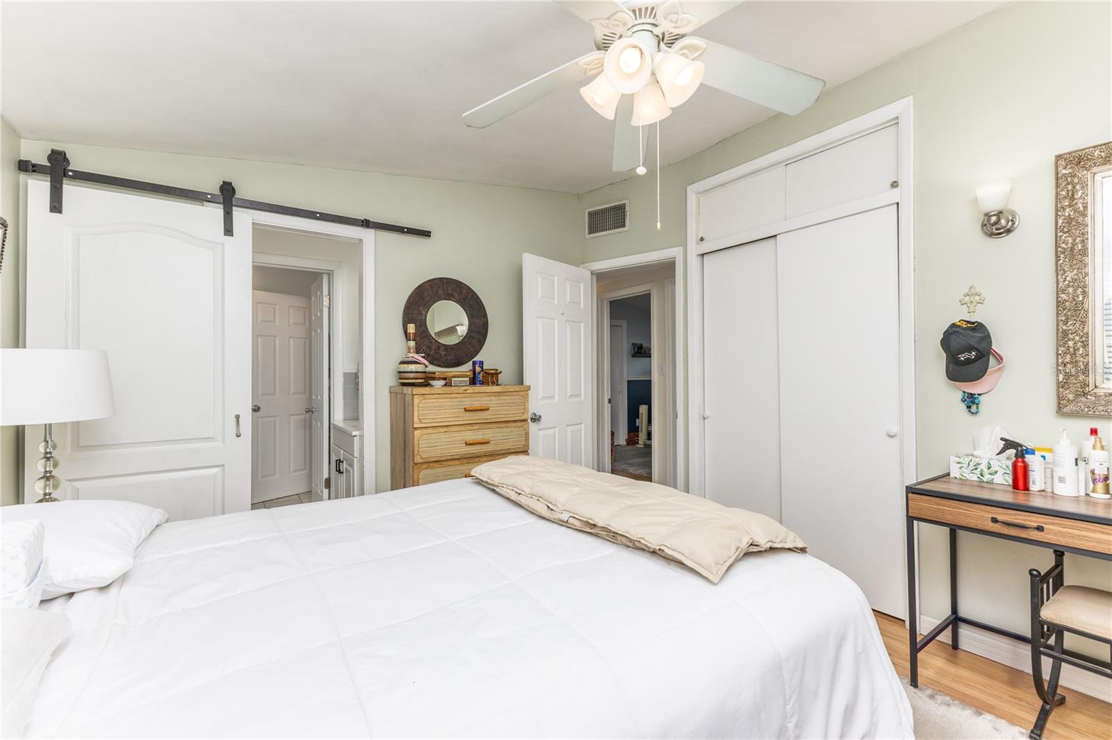 Main Bedroom - Sliding door access to bathroom