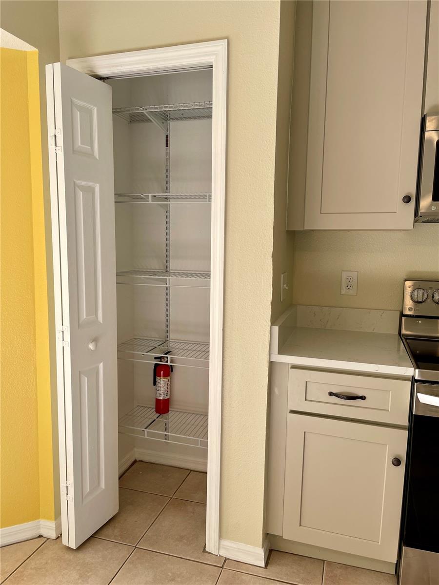 Kitchen pantry