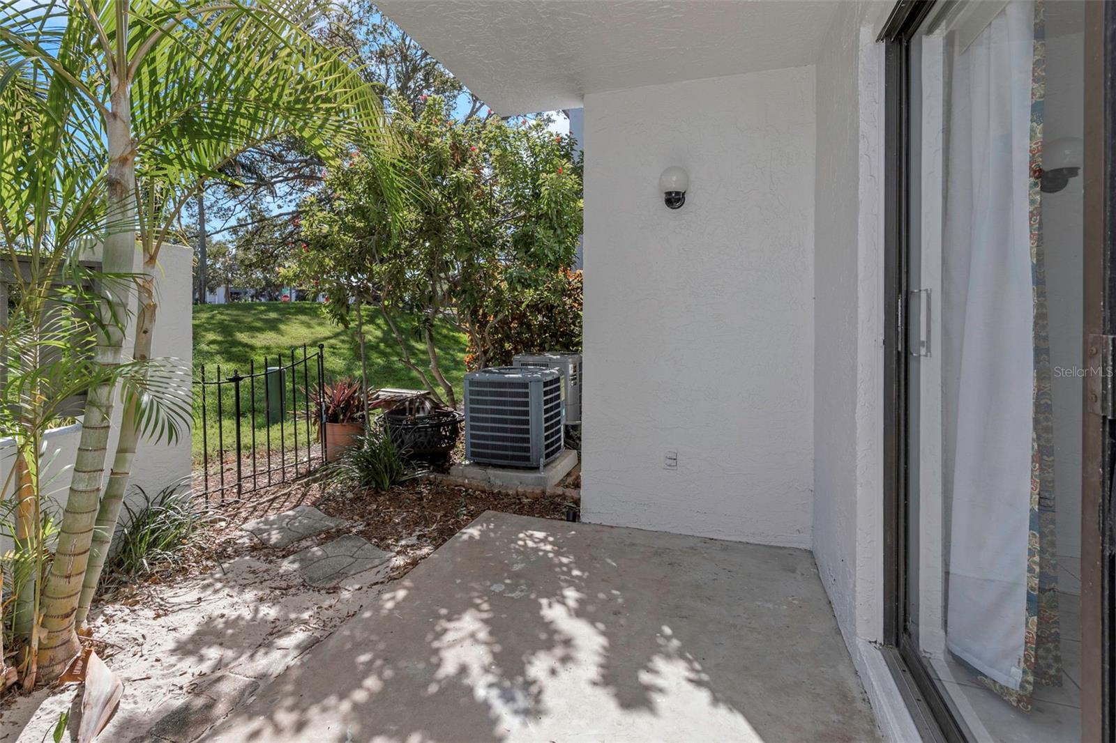 patio from the livingroom