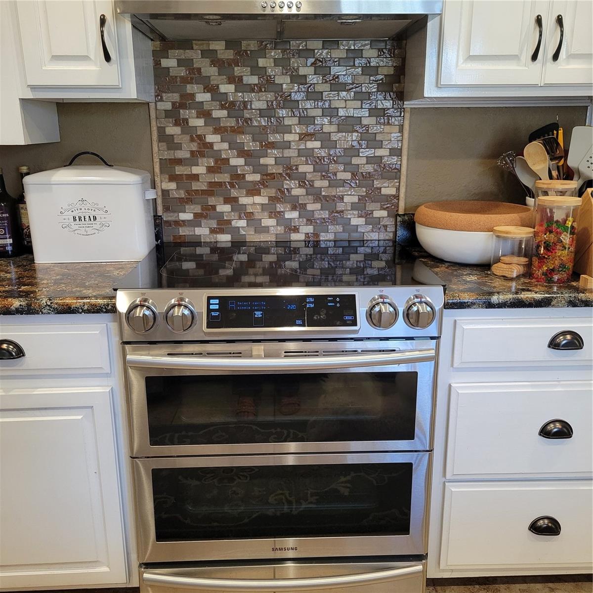 Double oven and warming drawer