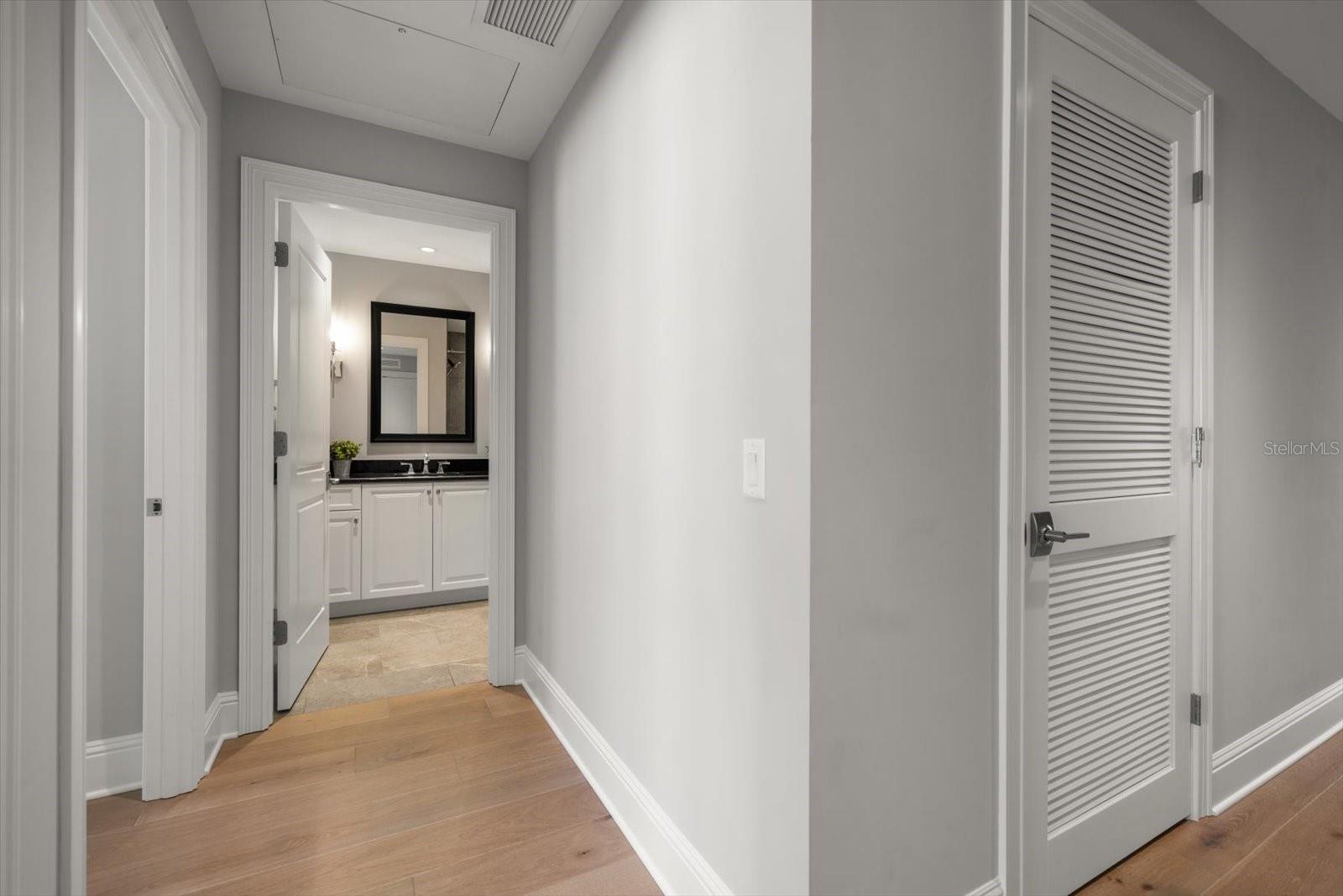 Upstairs Shared Bathroom