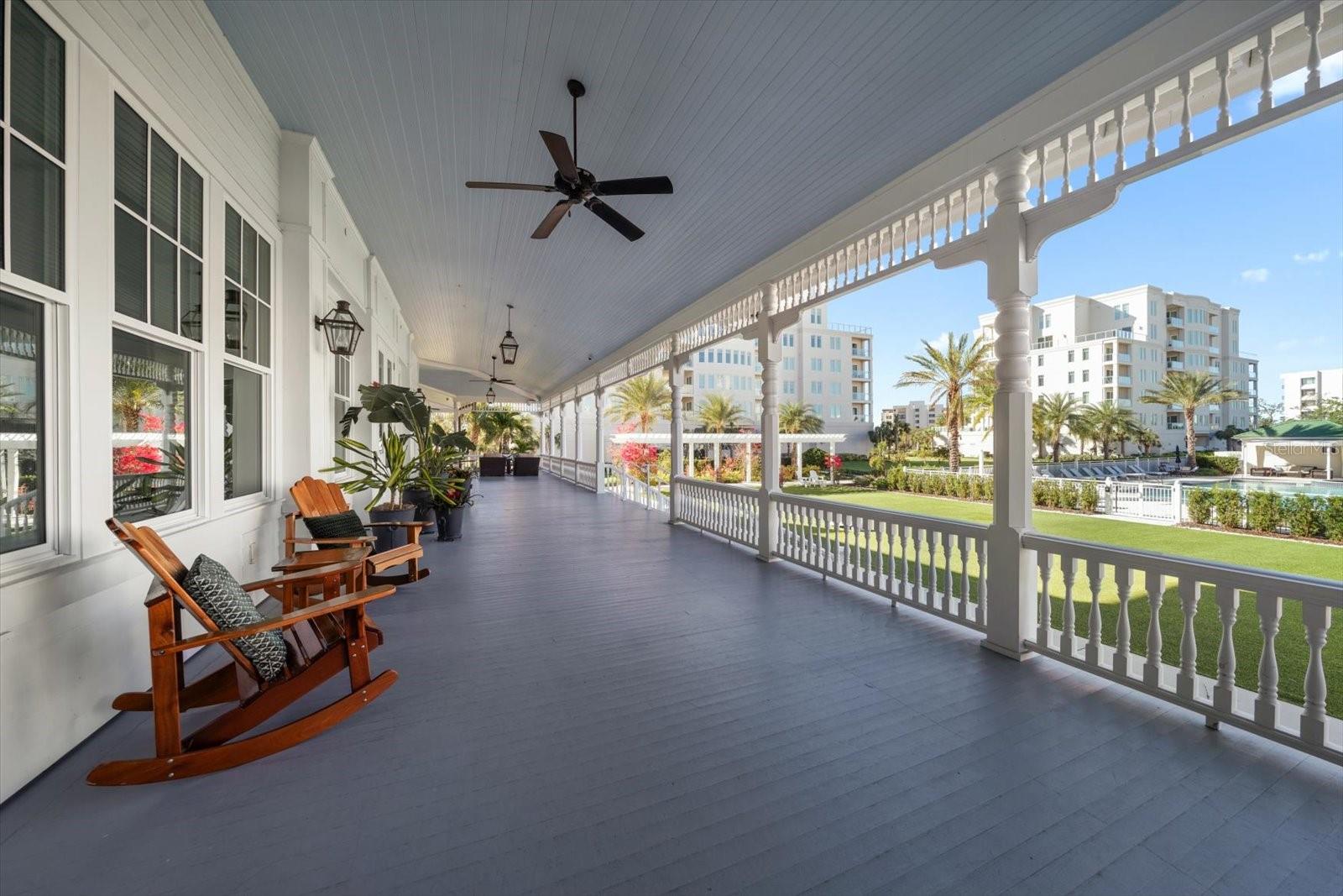 Belleview Inn - Rear Porch